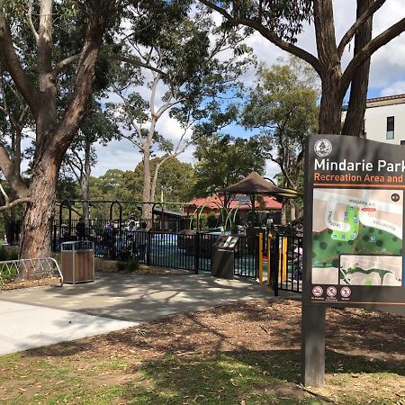 Exquisite Family Home +Parking, Close To Cbd シドニー エクステリア 写真